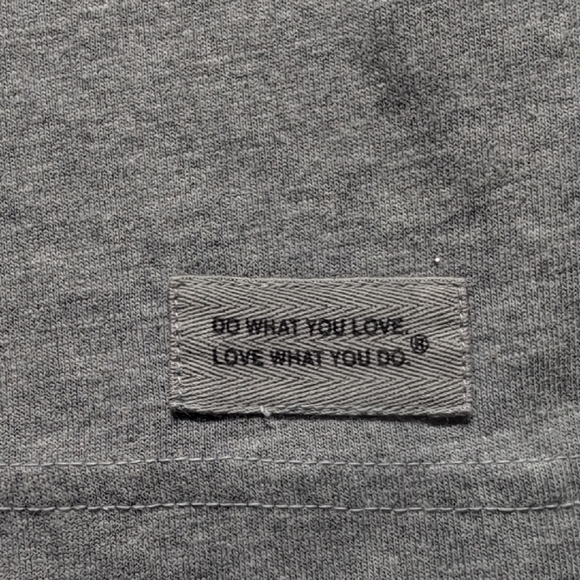 Life Is Good Gray Short Sleeve Tee with Classic Car Design - Picture 3 of 8